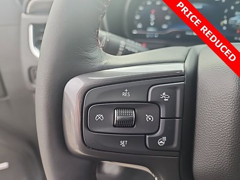 Used 2022 Chevrolet Suburban RST w/ Sport Performance Package image 12