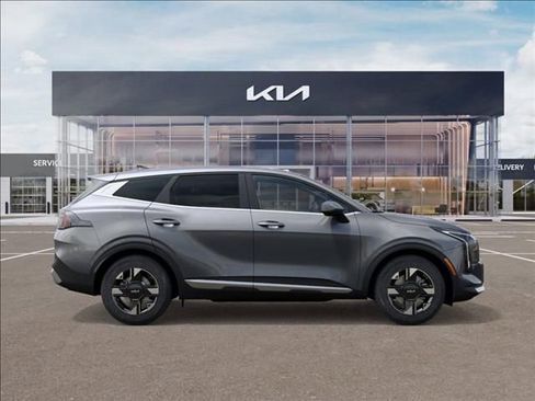 New 2026 Kia Sportage LX image 7