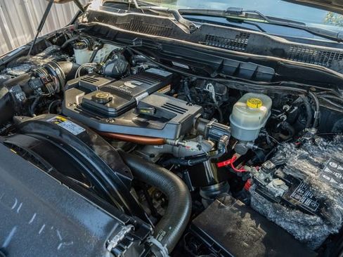 Used 2018 RAM 2500 Laramie w/ Sport Appearance Group image 15