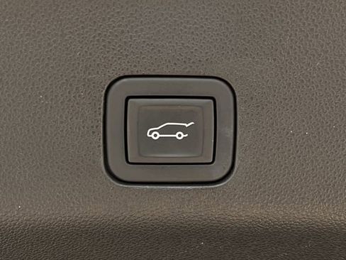 Certified 2024 Cadillac Escalade Premium Luxury w/ Performance Package image 34