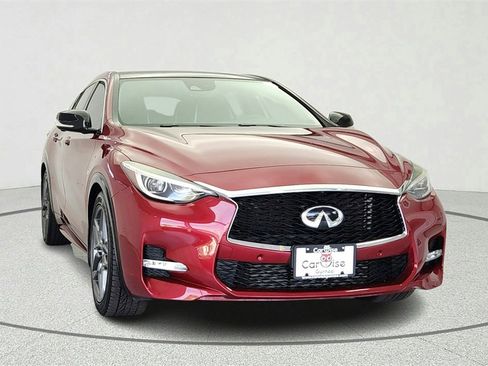 Used 2018 INFINITI QX30 Sport w/ Sport Leather Package image 2