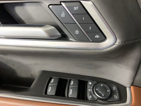 Used 2025 GMC Sierra 3500 Denali Ultimate image 24