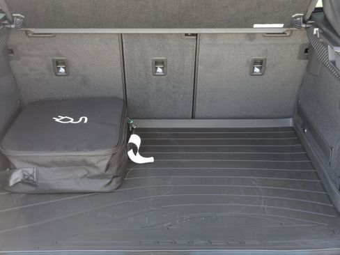 New 2024 Porsche Macan 4 Electric image 23