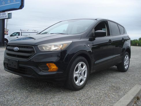 Used 2018 Ford Escape S FWD image 4