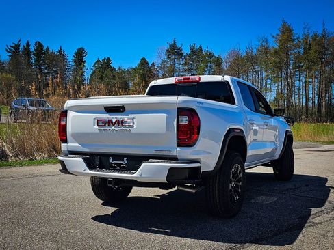New 2026 GMC Canyon Elevation AWD/4WD image 3
