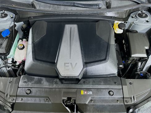 Used 2024 Kia EV6 Wind w/ Wind Technology Package AWD/4WD image 33