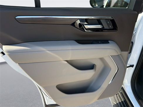 New 2026 Chevrolet Tahoe LS image 11