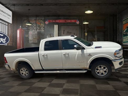 Used 2022 RAM 3500 Laramie AWD/4WD image 7