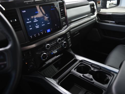 Used 2024 Ford F250 Lariat w/ Sport Appearance Package image 21