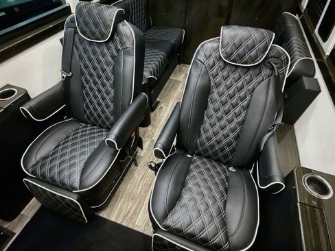 Used 2023 Mercedes-Benz Sprinter 3500 image 29
