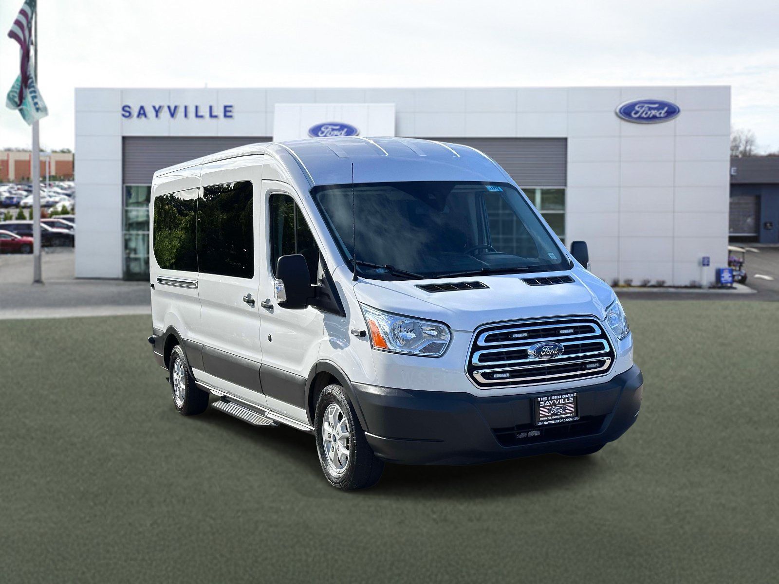 Used 2015 Ford Transit 350 XLT RWD image 6