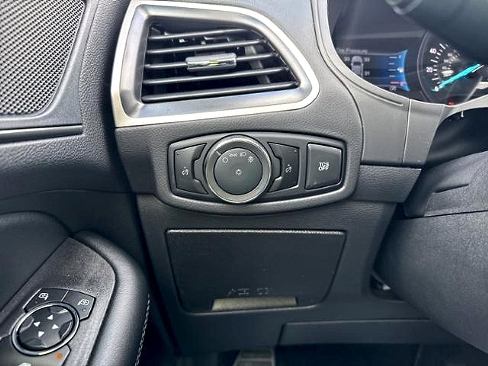 Used 2024 Ford Edge SE AWD/4WD image 15