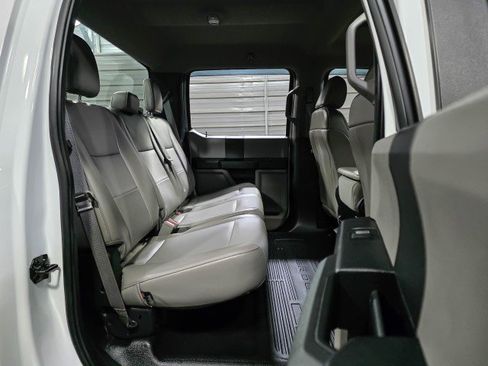 Used 2019 Ford F250 XL w/ Power Equipment Group image 21