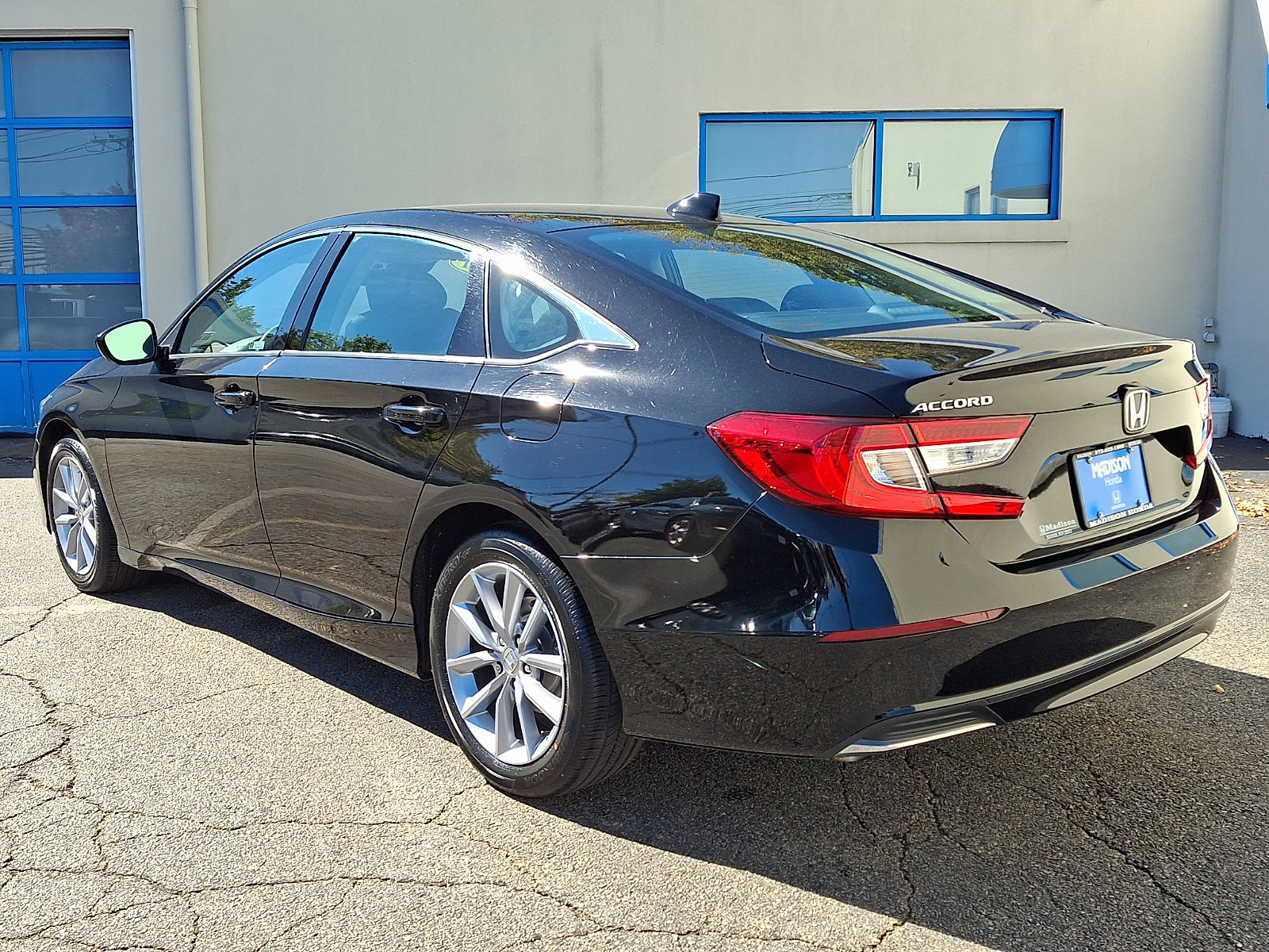 Used 2021 Honda Accord LX image 6
