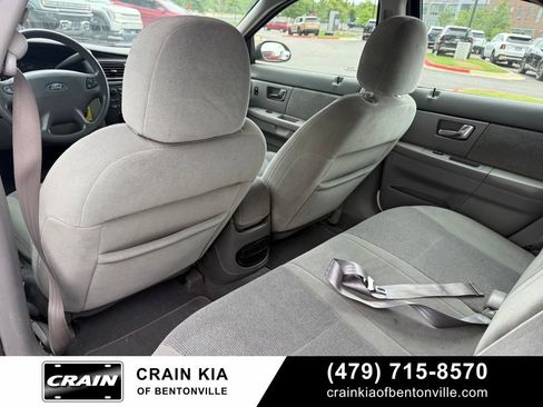 Used 2000 Ford Taurus SE FWD image 23