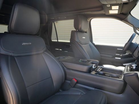 New 2027 Ford Expedition Platinum w/ Stealth Performance Package AWD/4WD image 18