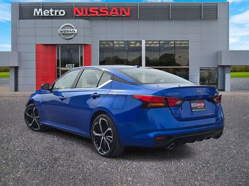 Used 2025 Nissan Altima 2.5 SR image 4