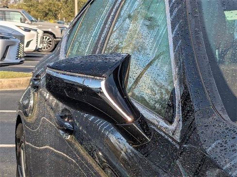 Certified 2025 Lexus ES 350 w/ Premium Package image 11