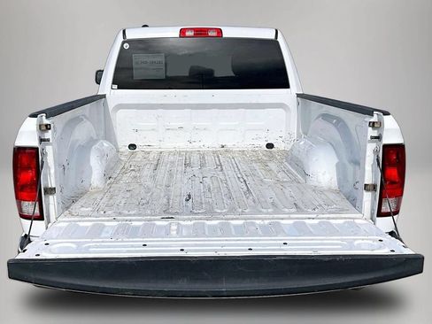 Used 2024 RAM 1500 Classic SLT AWD/4WD image 7