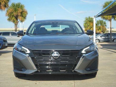 Used 2024 Nissan Altima 2.5 SV image 6