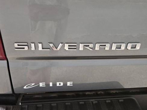 Used 2021 Chevrolet Silverado 1500 LTZ w/ LTZ Premium Package AWD/4WD image 41