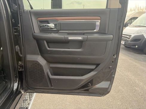 Used 2018 RAM 2500 Laramie w/ Snow Chief Group AWD/4WD image 5