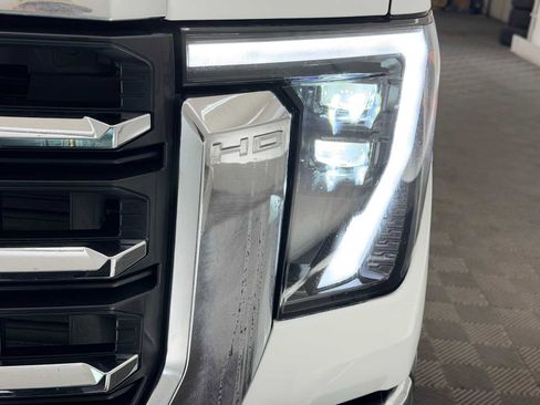 Used 2025 GMC Sierra 3500 SLE w/ SLE Value Package image 10