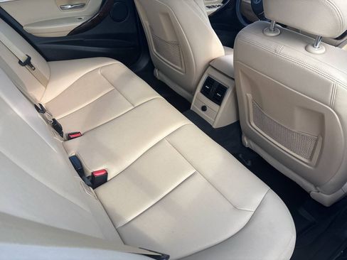 Used 2017 BMW 330i xDrive Sedan AWD/4WD image 22