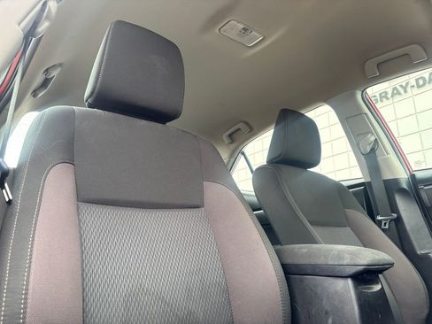 Used 2017 Toyota Corolla LE image 24