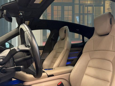 Used 2021 Porsche Taycan 4S image 21