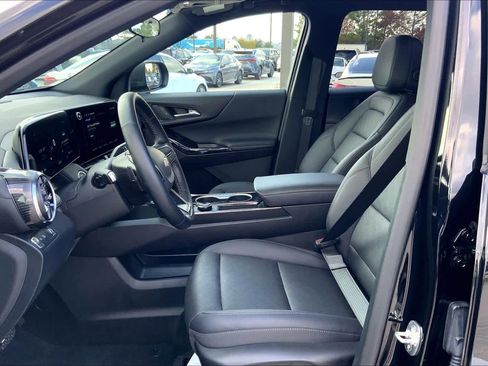 Certified 2026 Chevrolet Equinox LT w/ Convenience Package II image 8