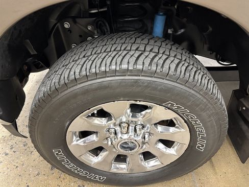 Used 2017 Ford F250 Lariat w/ Chrome Package AWD/4WD image 7