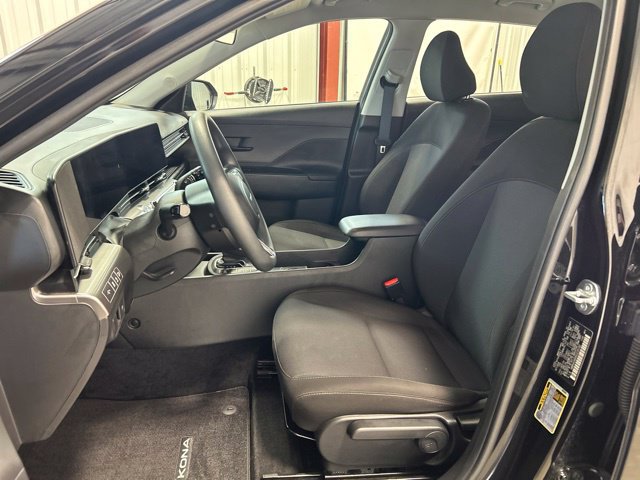 Used 2025 Hyundai Kona SE FWD image 13