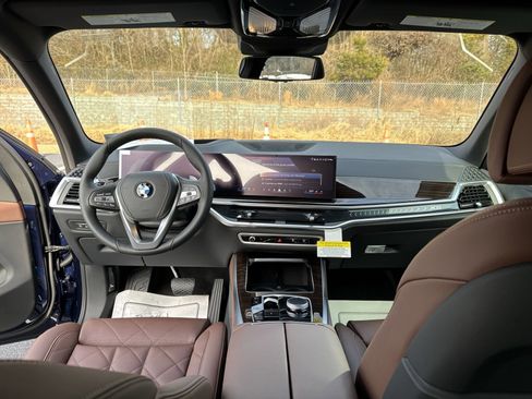New 2026 BMW X5 xDrive40i w/ Premium Package image 12