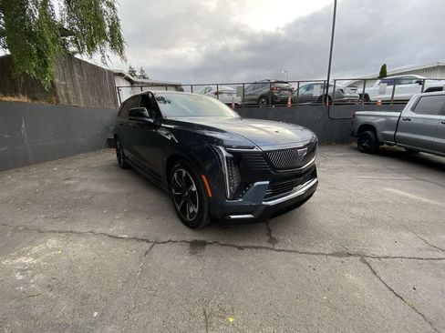 Certified 2025 Cadillac Escalade IQ Sport 1 w/ Smart Trailering package AWD/4WD image 8