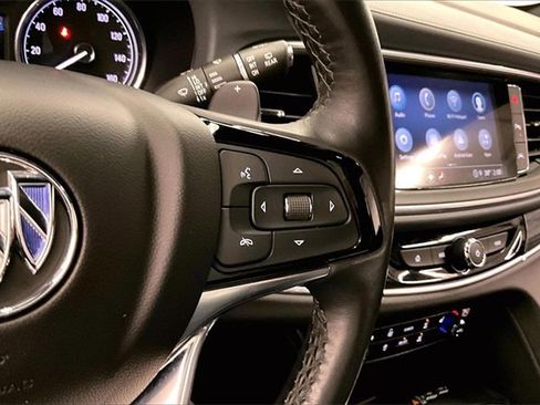 Used 2023 Buick Enclave Essence image 23