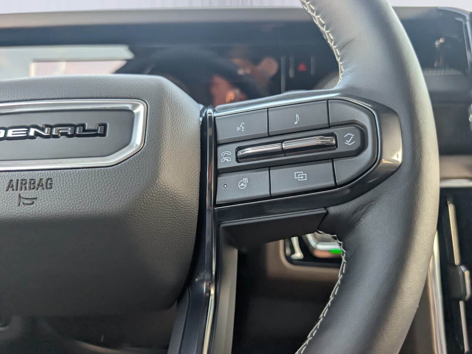 Certified 2026 GMC Yukon XL Denali Ultimate AWD/4WD image 29
