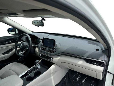 Used 2020 Nissan Altima 2.5 S FWD image 45