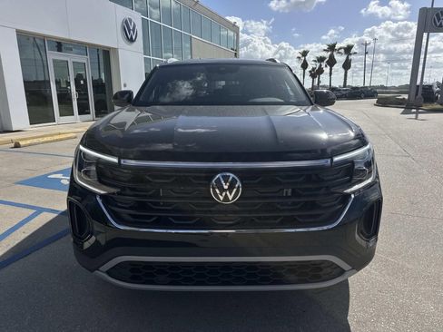 New 2026 Volkswagen Atlas Cross Sport SE FWD image 2