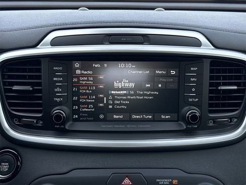 Used 2019 Kia Sorento SX image 12
