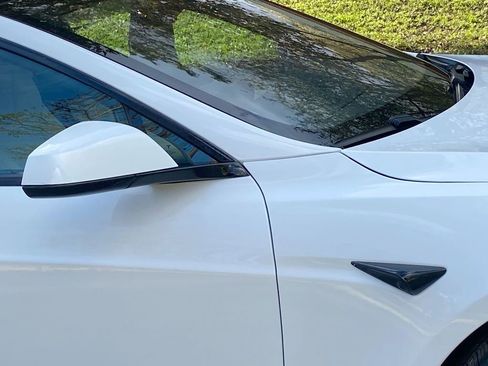 Used 2023 Tesla Model S Base image 19