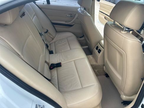 Used 2011 BMW 328i xDrive Sedan AWD/4WD image 19