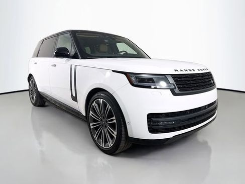 Used 2025 Land Rover Range Rover Long Wheelbase SE AWD/4WD image 3