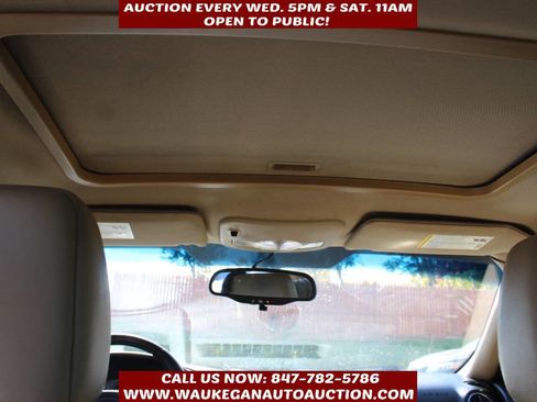 Used 2007 Pontiac Grand Prix GXP w/ Sun And Sound Package image 9