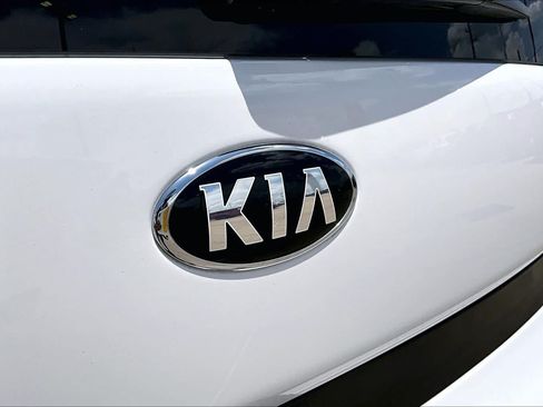 Used 2016 Kia Soul w/ Convenience Package FWD image 29