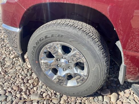 Used 2023 RAM 1500 Big Horn AWD/4WD image 9