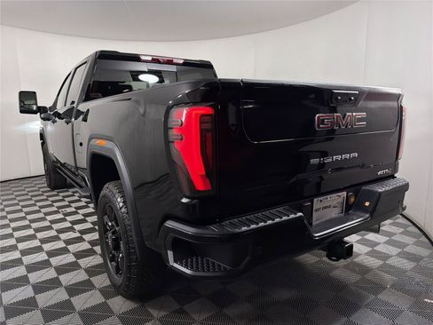 New 2026 GMC Sierra 2500 AT4 w/ AT4 Premium Plus Package AWD/4WD image 4