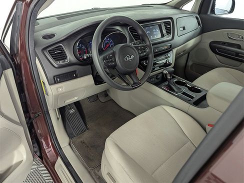 Used 2020 Kia Sedona LX image 11