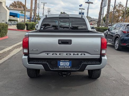 Used 2023 Toyota Tacoma TRD Sport image 18