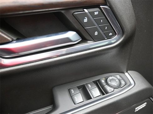 Used 2023 GMC Sierra 1500 SLT w/ SLT Premium Package image 12